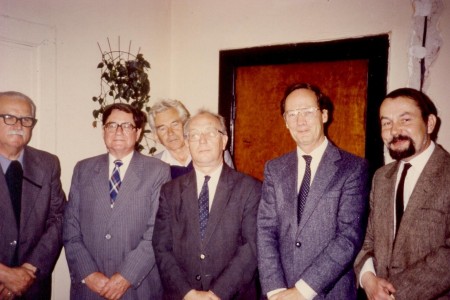 Jerzy Wojtowicz (drugi z lewej), pracownicy Instytutu Historii i Archiwistyki UMK w czasie wizyty prof. Petera J. Klassena (drugi z prawej); Toruń 